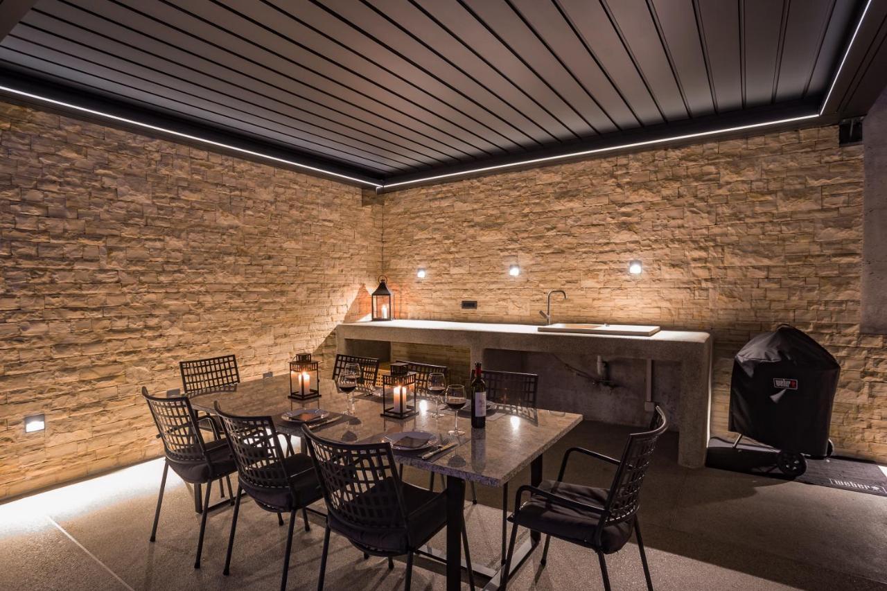 Villa Dispet With Heated Pool, Jacuzzi, Sauna And Cinema Čelina Eksteriør bilde