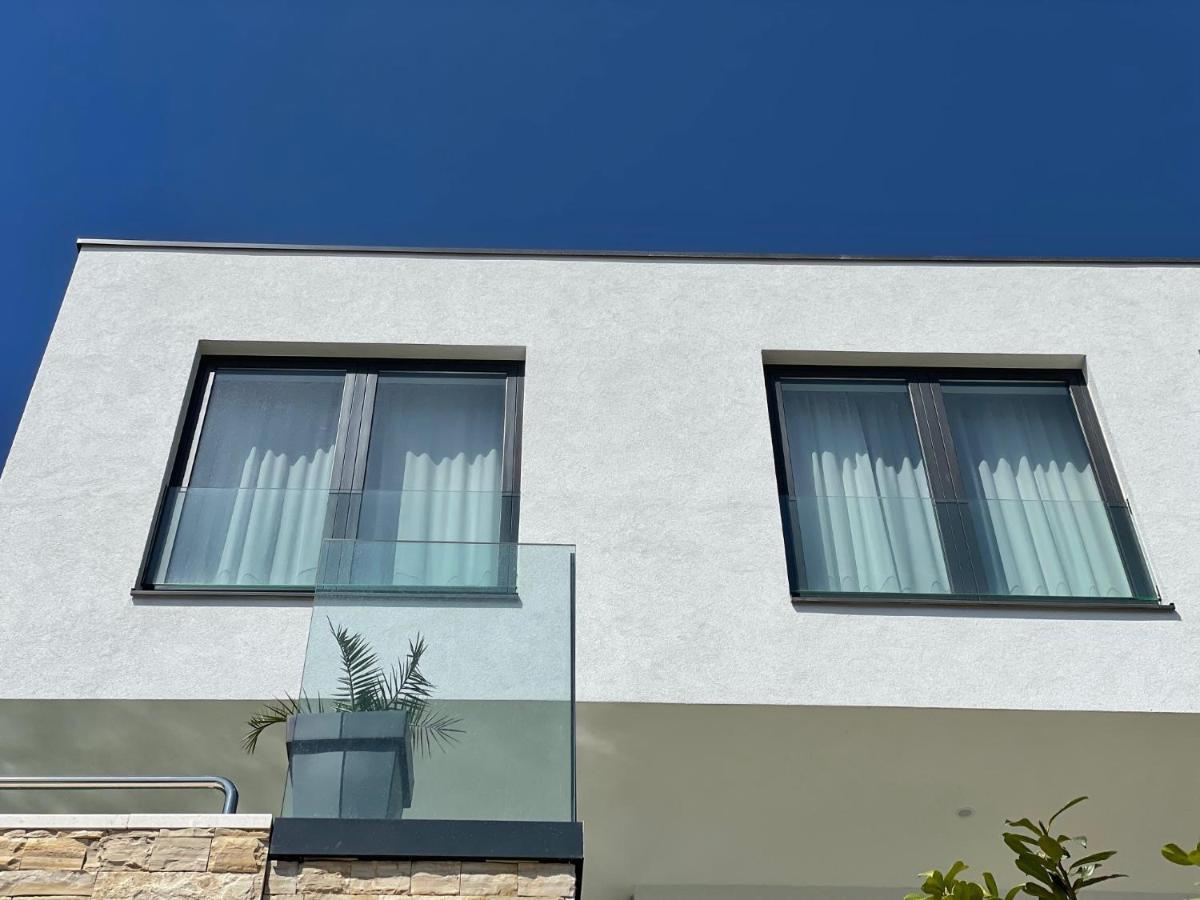 Villa Dispet With Heated Pool, Jacuzzi, Sauna And Cinema Čelina Eksteriør bilde